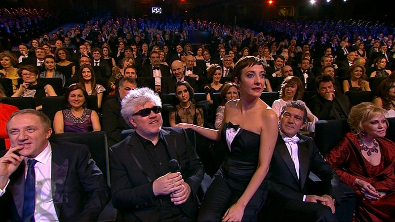 Pedro Almodóvar se ha atrevido a cantar junto a Eva Hache.