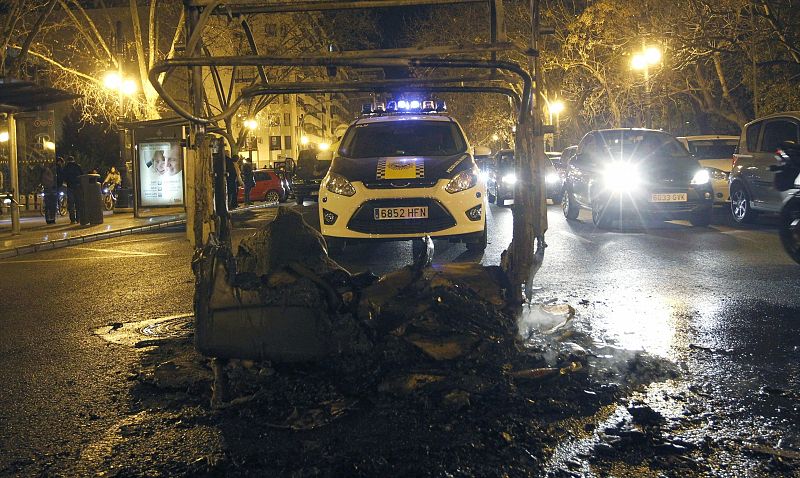 CATORCE DETENIDOS Y CUATRO HERIDOS EN LAS PROTESTAS ESTUDIANTILES DE VALENCIA