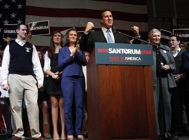 Rick Santorum mantiene el pulso con Romney en Ohio