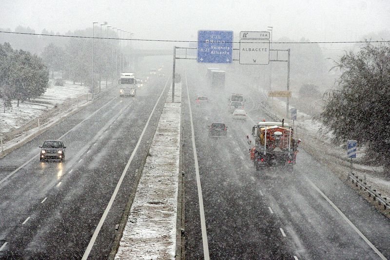 ALBACETE RECIBE CON NIEVE LA PRIMAVERA