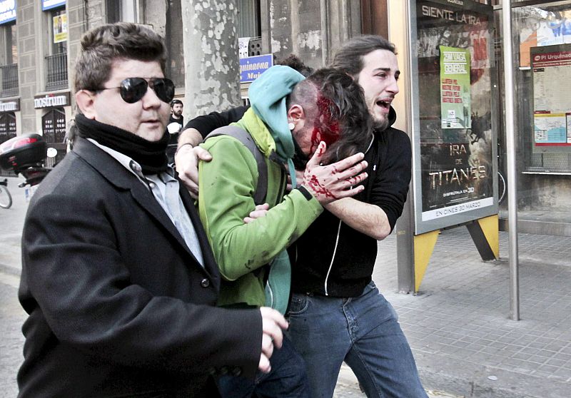 Disturbios en Barcelona durante la huelga general