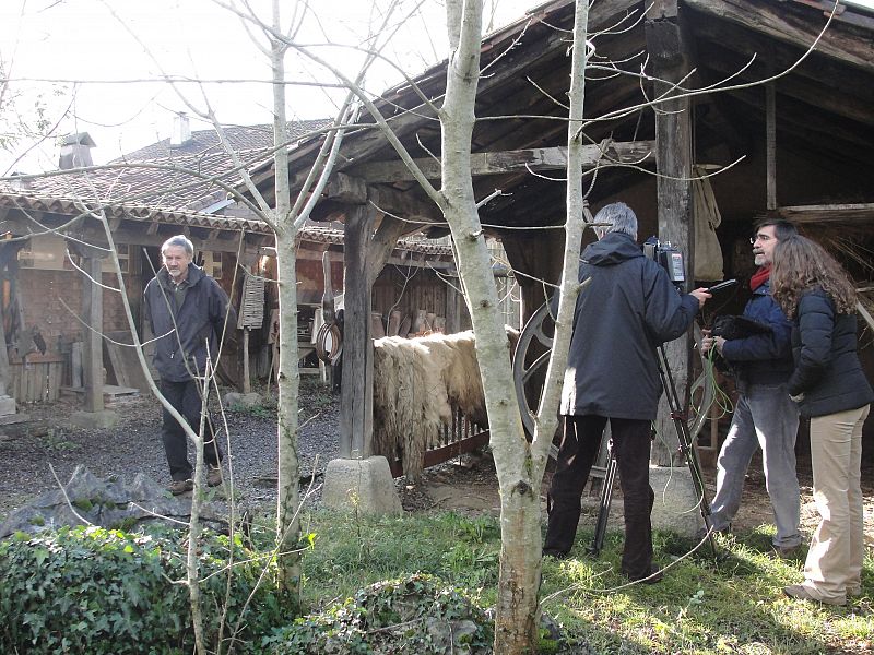 Grabando a Xabier Zumalde, en Artea, Bizkaia