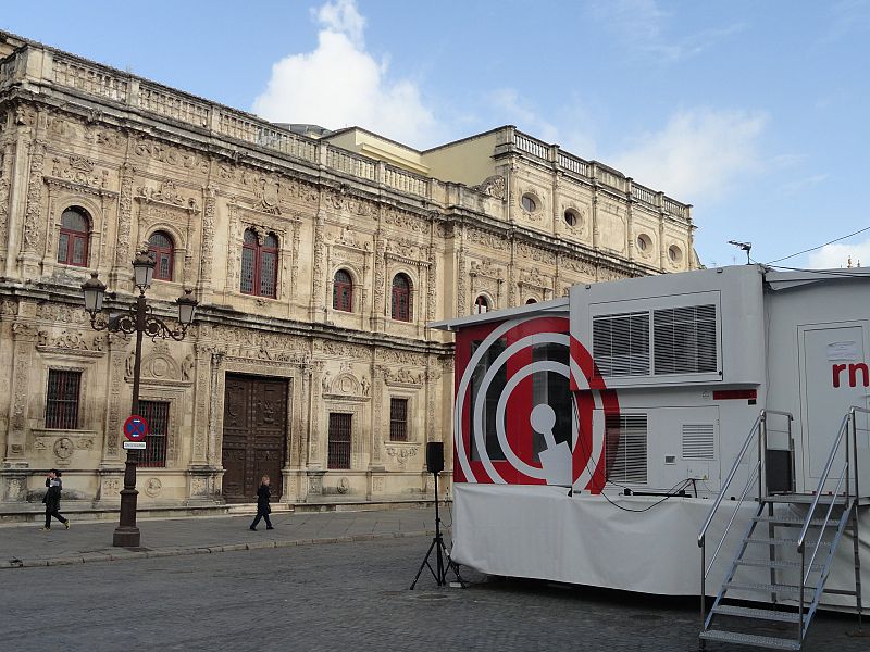 La exposición del 75ºaniversario en la Plaza Mayor de Sevilla