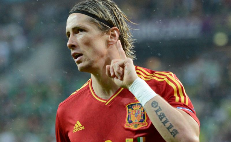 Torres celebra el primer gol de España