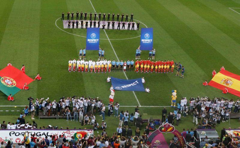 Minutos antes de comenzar el partido