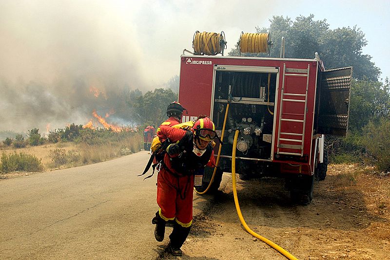 INTERVENCIÓN DE LA UME EN INCENDIO DE CORTES DE PALLÁS, VALENCIA