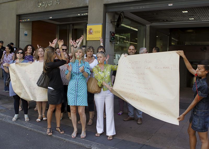 PROTESTA DE FUNCIONARIOS ANTE LA SEDE DE LA AUDIENCIA NACIONAL EN LA C/GOYA DE MADRID