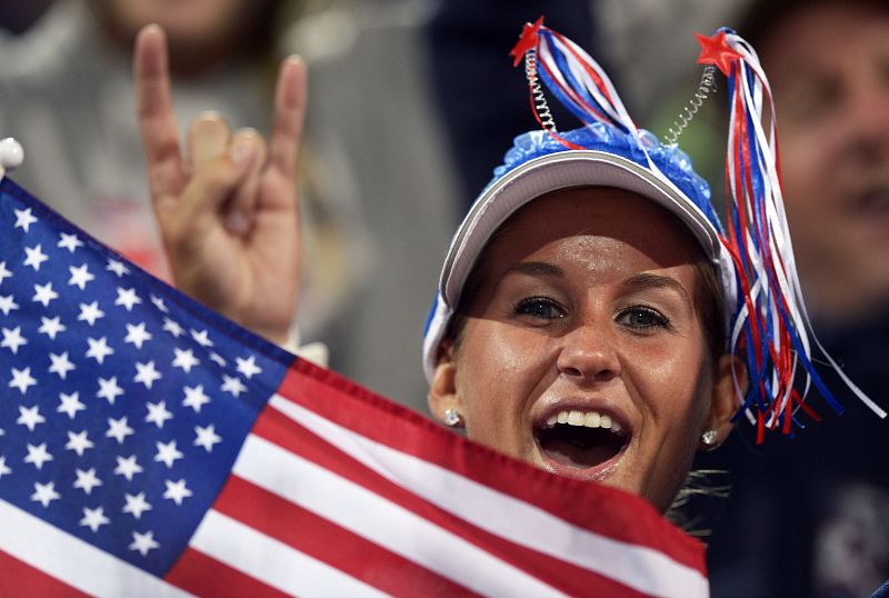 Los estadounidenses apoyan a su equipo olímpico.