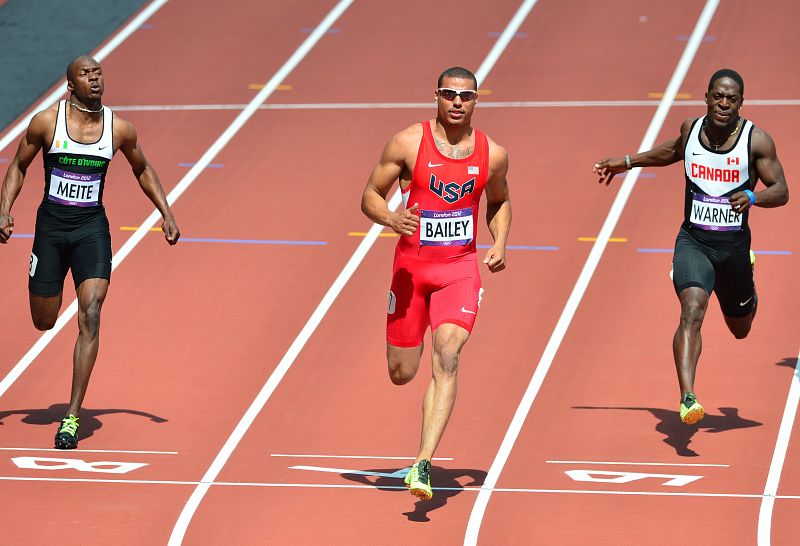 Ryan Bailey delante de Ben Youssef Meite y de Justyn Warner