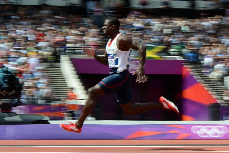 El veterano atleta inglés Dwain Chambers gana su serie con su mejor marca de la temporada