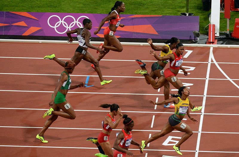 La jamaicana Shelly-Ann Fraser-Pryce ha ganado el 100m lisos femenino, por delante de la estadounidense Carmelita Jetter y sus compatriota, la jamaicana Campbell-Brown.