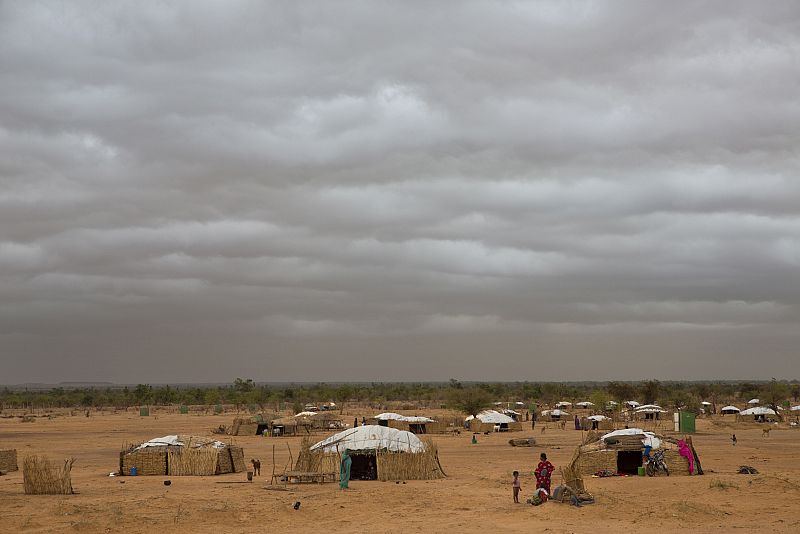 El campamento de Damba, en Burkina Faso, alberga a 3.900 refugiados malienses que huyeron de la guerra y la inestabilidad política en su país.