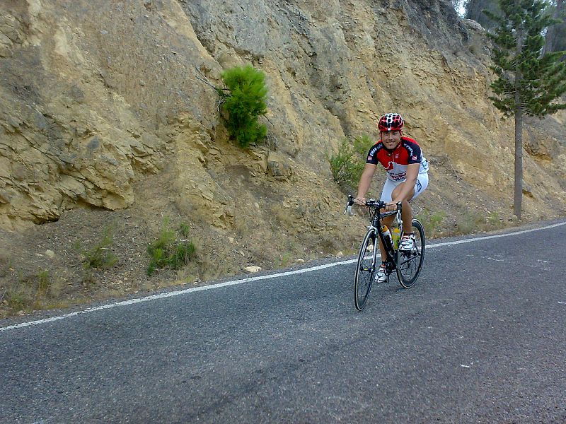 Foto en la Cresta del Gallo, después de realizar la subida en la marcha cicloturista.