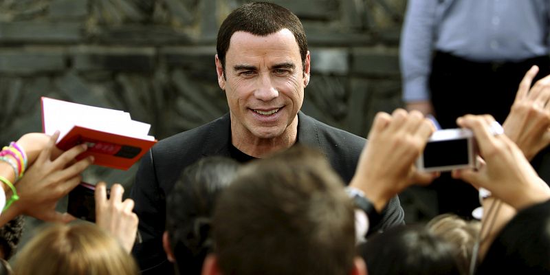 JOHN TRAVOLTA LLEGA A SAN SEBASTIÁN PARA DEFENDER "SALVAJES