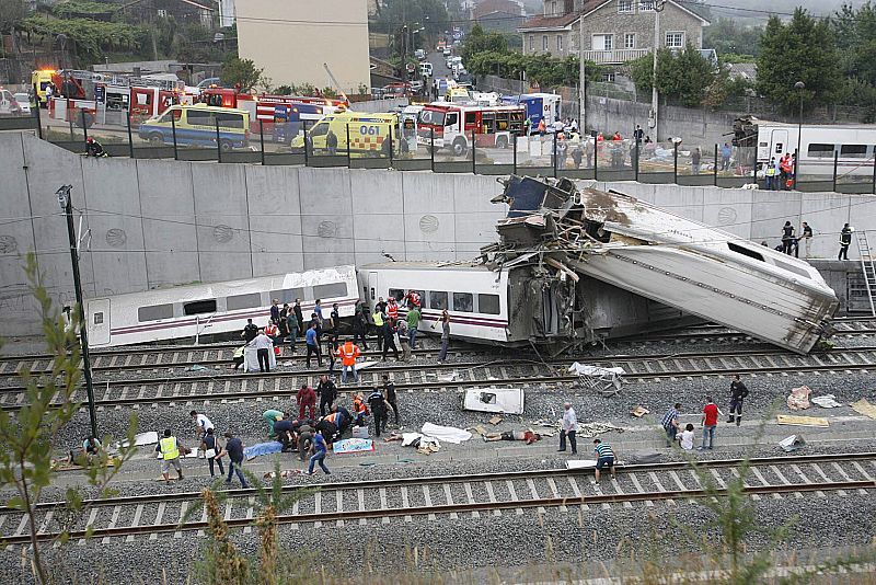 DESCARRILA CERCA DE SANTIAGO UN TREN ALVIA QUE CUBRÍA LA RUTA MADRID-FERROL