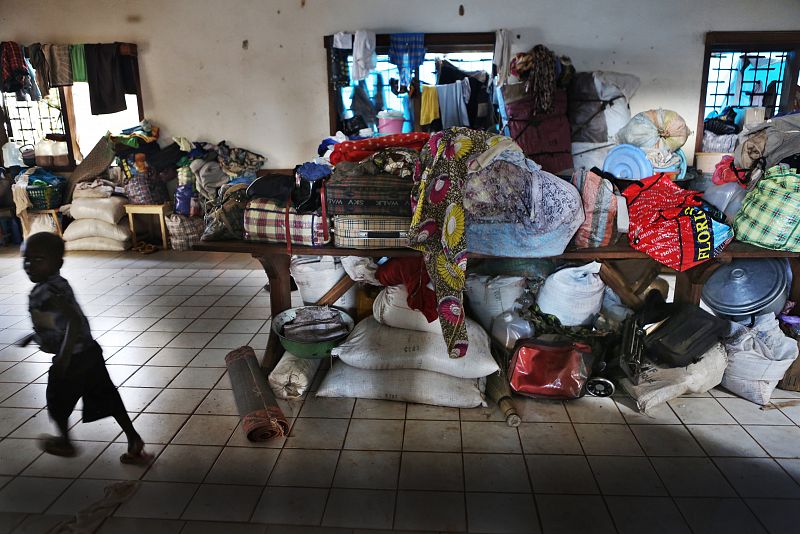En Bossangoa, miles de familias se han refugiado en un centro católico y un colegio.