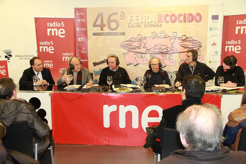 Radio 5 en la Feria del Cocido de Lalín con el divulgador científico Eduard Punset y el prestigioso crítico gastronómico Cristino Álvarez 'Caius Apicius'.