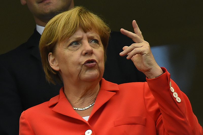 La canciller alemana Angela Merkel no ha querido perderse el debut de su selección.