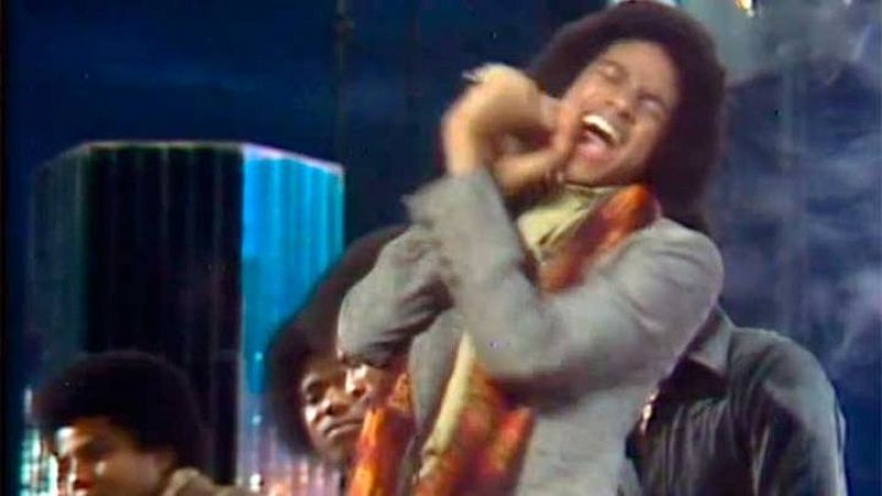Un jovencísimo Michael Jackson actúa para TVE en 1974 junto a sus hermanos, con los que formaba el grupo 'Jackson Five'