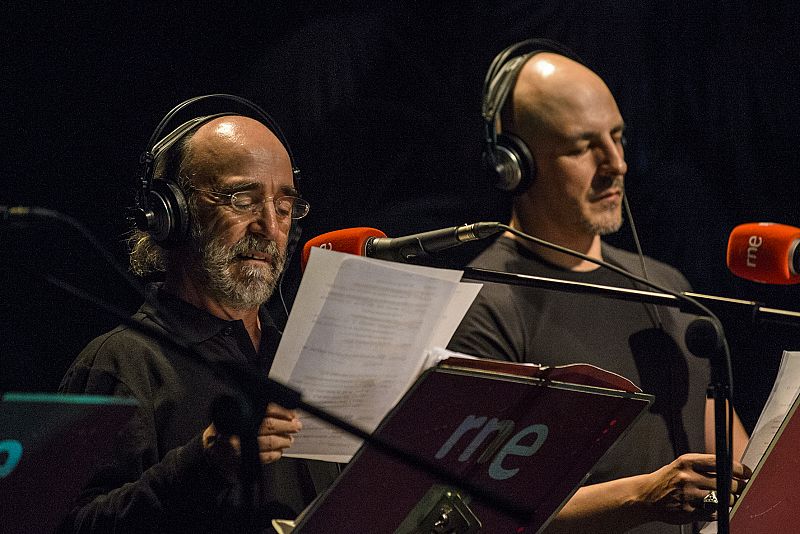 Álex Angulo y Roberto Álamo, protagonistas de la ficción sonora 'La isla del tesoro'