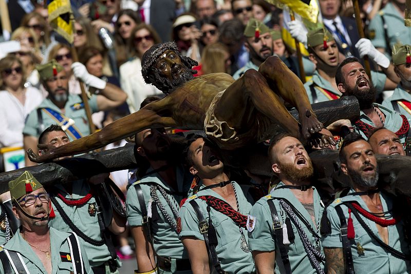 La Legión desembarca en Málaga para desfilar con el Cristo de la Buena Muerte