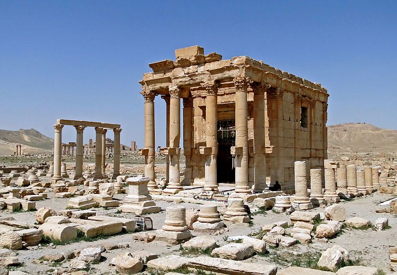 El templo de Bel-Shamin es una construcción genicia dedicada al dios celeste Baalshamin, principal culto de Palmira.