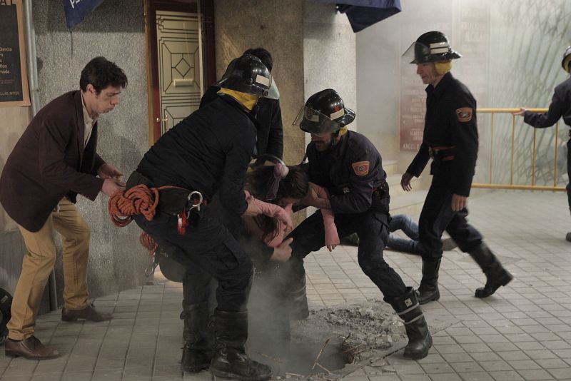 Cuéntame cómo pasó - Intervención de los bomberos en Alcalá 20
