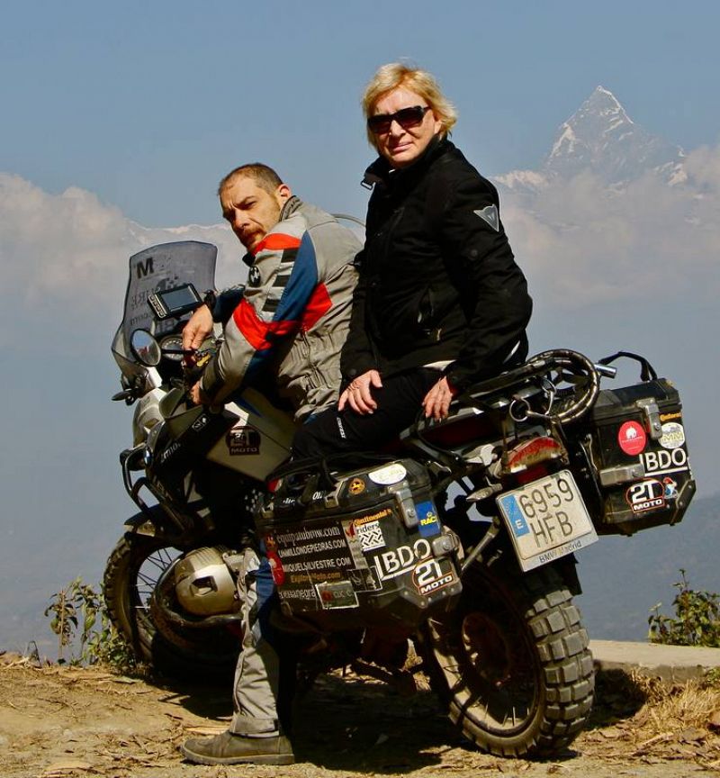  con madre en Himalaya