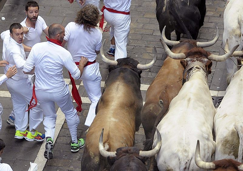 El segundo encierro de San Fermín 2015 ha sido rápido y limpio