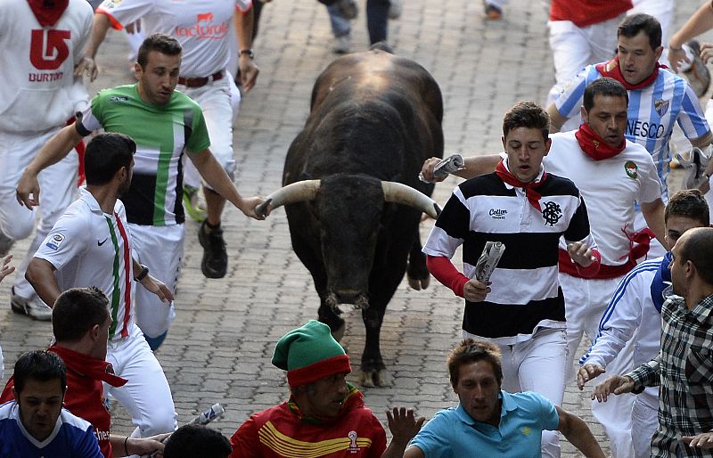 Los corredores se han lucido con carreras bonitas en el cuarto encierro de San Fermín