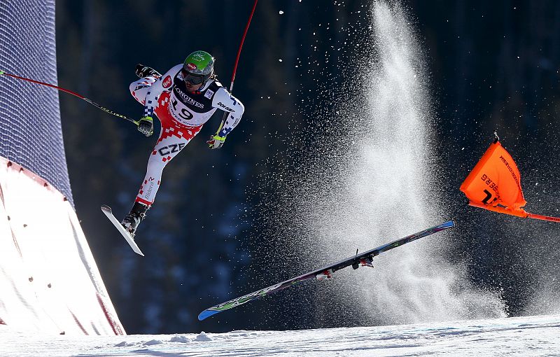 Primer premio individual en la categoría de deportes para esta imagen del campeonato mundial de esquí tomada por Christian Walgram