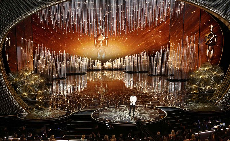 Chris Rock inaugura la 88 edición de los Oscars