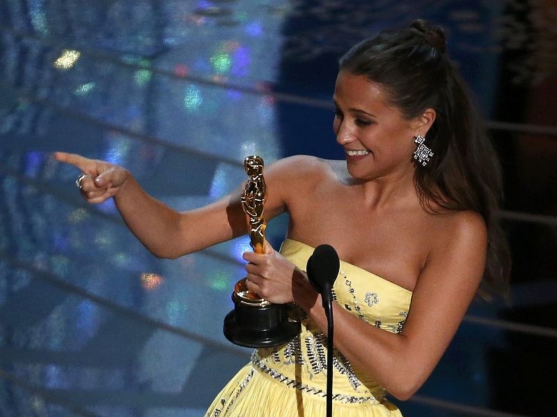 Alicia Vikander ha ganado el Oscar a mejor actriz de reparto por 'La chica danesa'.