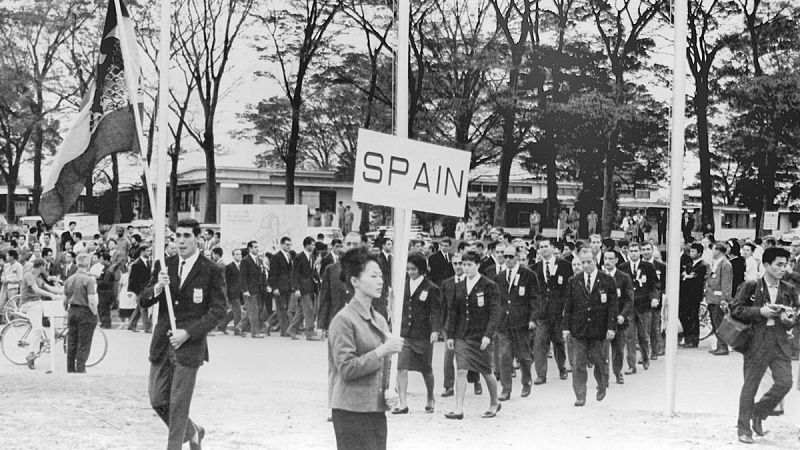 Eduardo Dualde, abanderado en Tokio en 1964