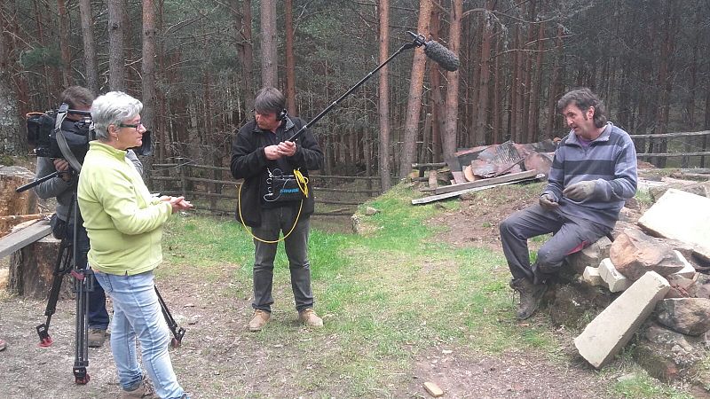 Grabando en el horno de pez de Mataca