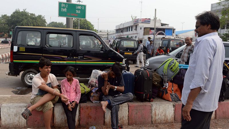 Huelga de taxistas en Nueva Delhi contra Uber