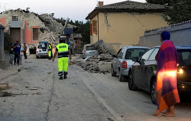 A este terremoto le ha seguido una réplica de 3,9 de magnitud registrada a las 03:41 cerca de Norcia.