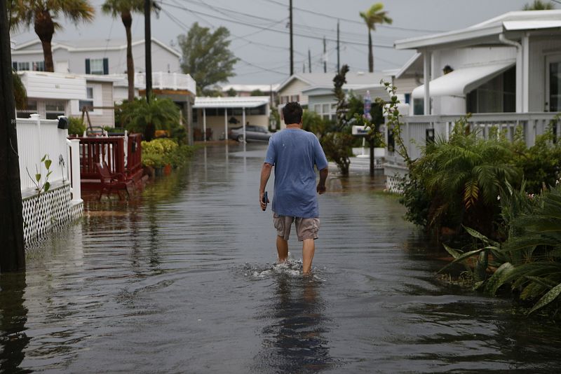 Inundaciones en la playa de Holmes Beach, en Florida