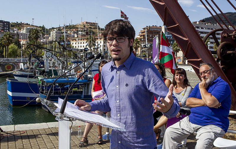 LANDER MARTÍNEZ EXPONE MEDIDAS DE PROTECCIÓN SOCIAL Y APOYO A REFUGIADOS DE ELKARREKIN PODEMOS