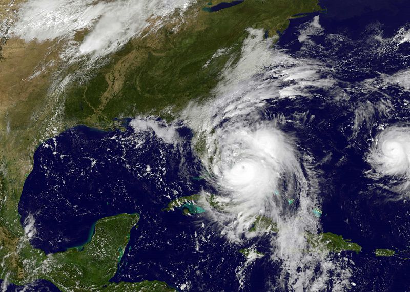 El Huracán Matthew se acerca a EE.UU. tras dejar decenas de muertos en el Caribe