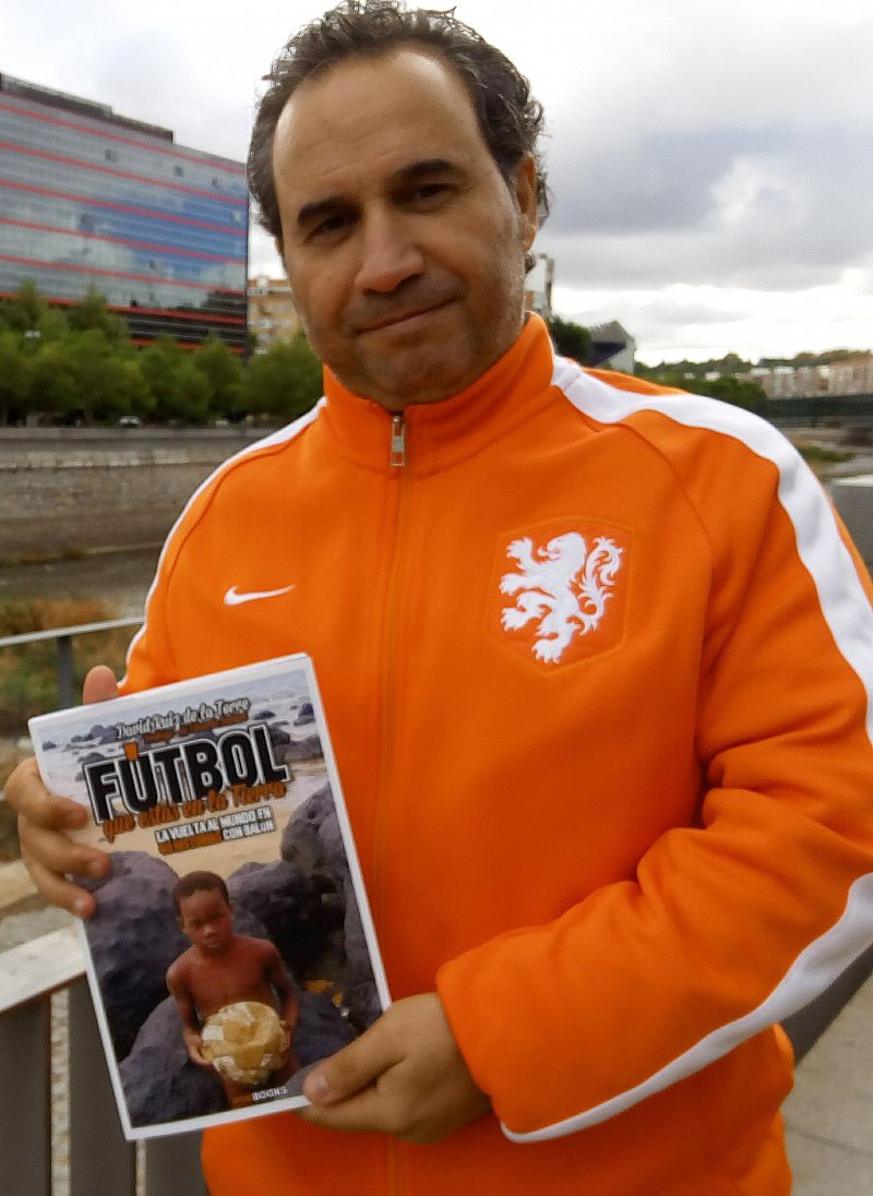 David Ruiz de la Torre, autor de 'Fútbol que estás en la Tierra'.
