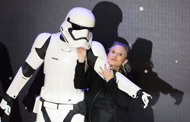 Carrie Fisher en el estreno de 'Star Wars: El despertar de la fuerza'