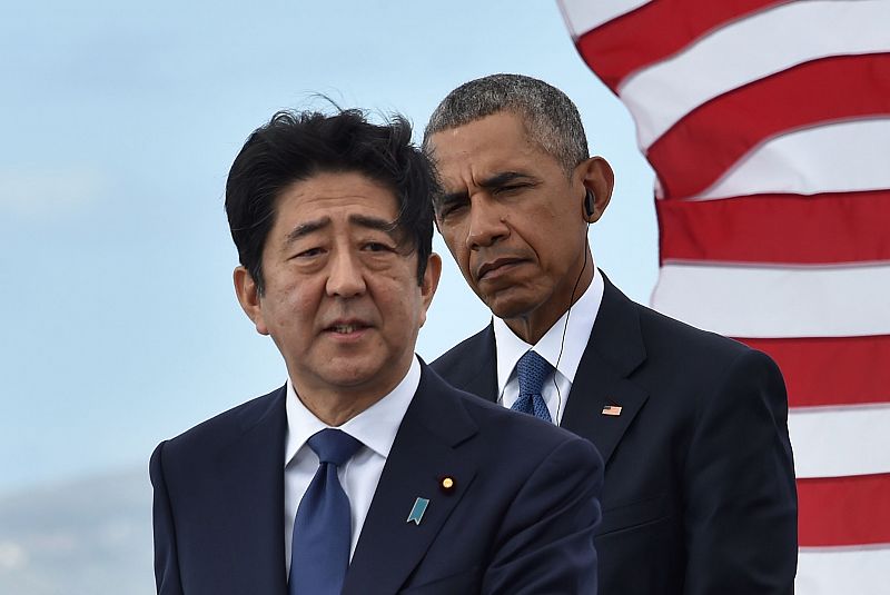 Abe y Obama en el 75 aniversario del ataque a Pearl Harbor