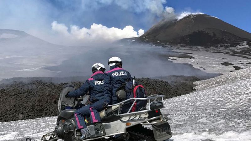 Una nueva erupción del Etna deja diez heridos