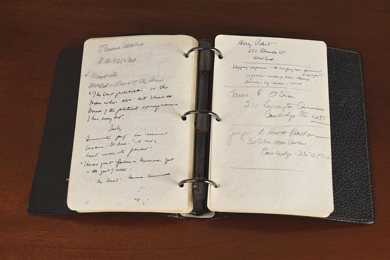 SE SUBASTA EL DIARIO DE JOHN F. KENNEDY POR LA CASA RR AUCTION