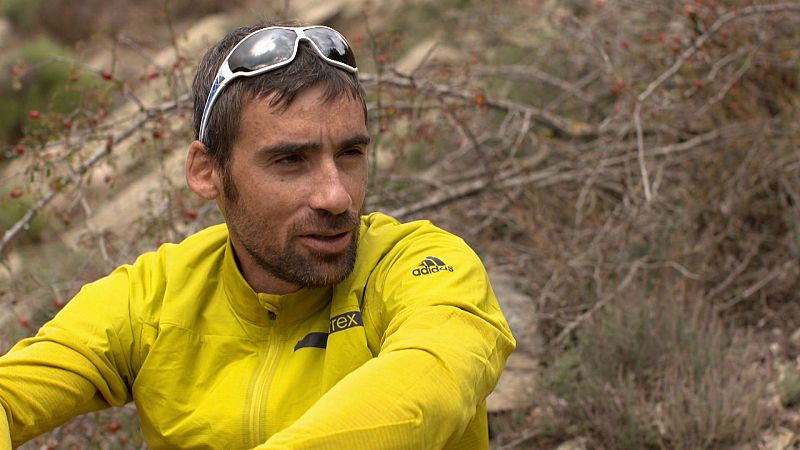Puede el campeón del mundo de ultradistancia, Luis Alberto Hernando, correr por la montaña como los rebecos