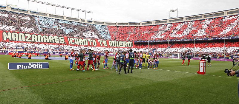 Vista general del estadio Vicente Calderón momentos antes del inicio del último partido de liga de su historia.