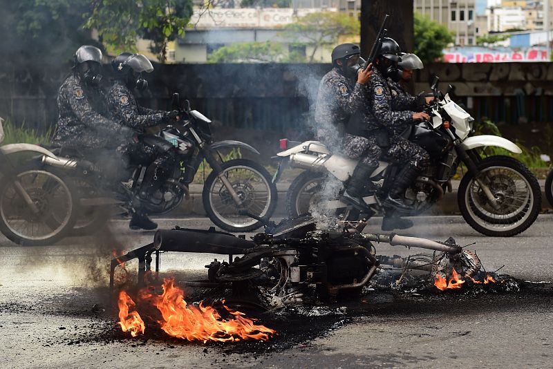 Protestas en Caracas durante la primera sesión de la Asamblea Constituyente