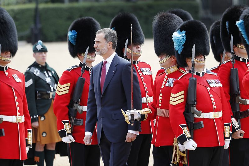 Recibimiento oficial en Londres durante el viaje de Estado a Reino Unido