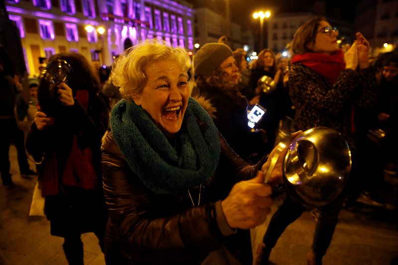 Cacerolada en la Puerta del Sol